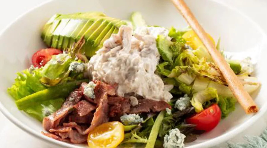 Cobb Salatası