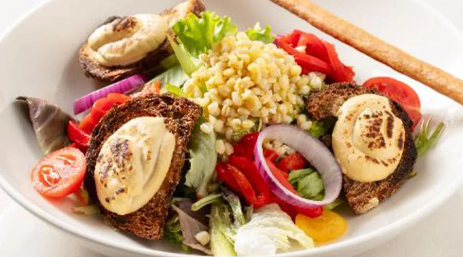 Keçi Peynirli Salata