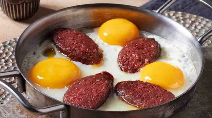 Sucuklu Yumurta