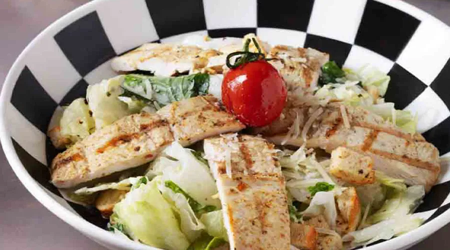 Tavuklu Sezar Salata